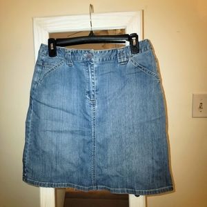 Talbots women's denim mini skirt. Size 8